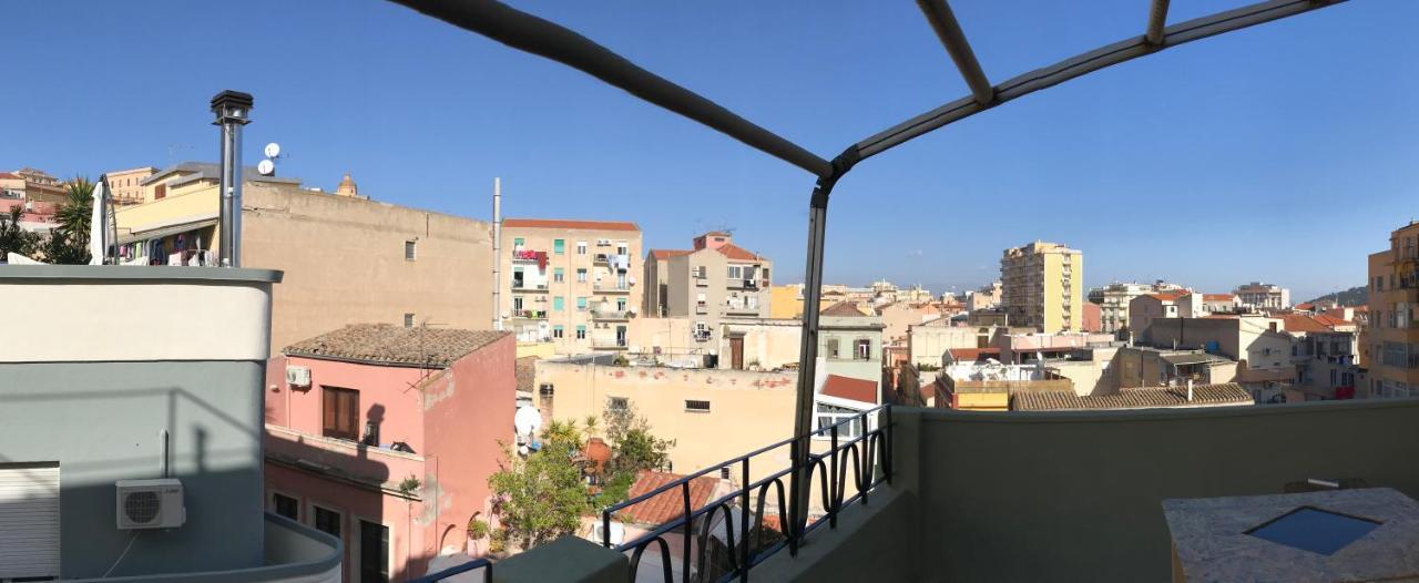 La Luna Appartamento Con Terrazza E Due Camere Cagliari Buitenkant foto
